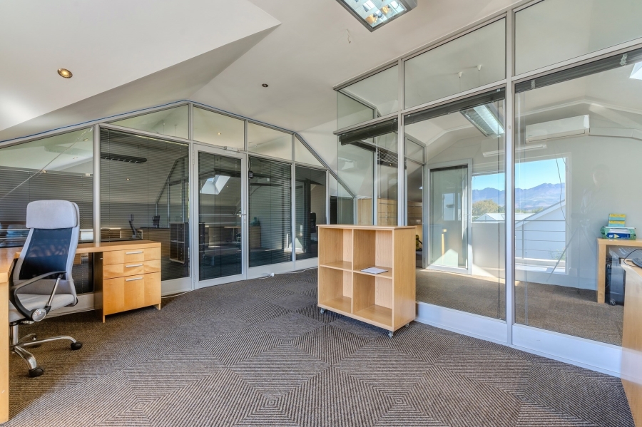 To Let commercial Property for Rent in Lemoenkloof Western Cape